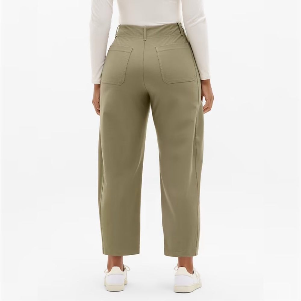 Athleta Skyline Barrel Pants 4 Olive Green Casual Sporty Minimalist Comfort Chic - Picture 3 of 14